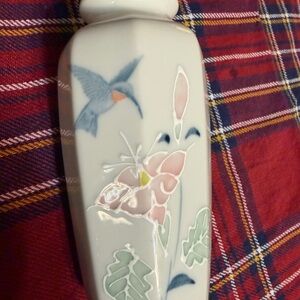 VTG Elegant  Japanese Ceramic Bird Vase with Floral Design
